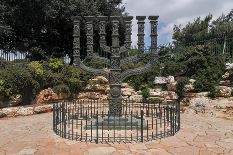 jerusalem menorah